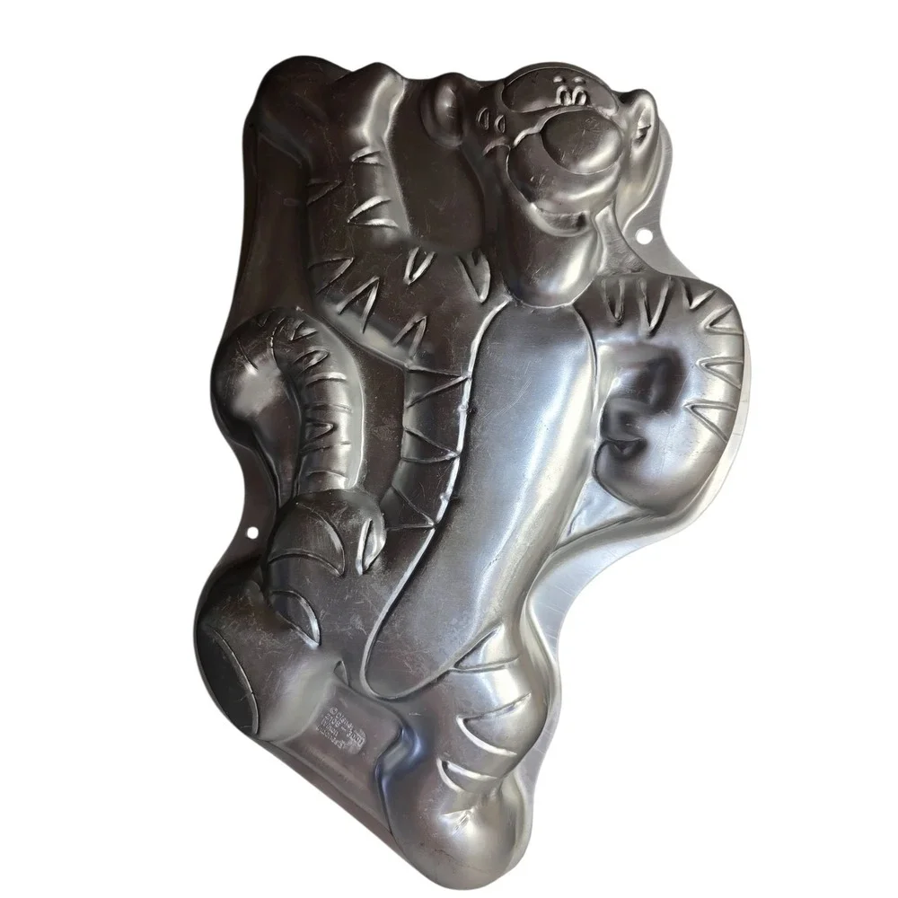 Wilton Tigger Cake Pan Disney Winnie the Pooh‎ Vintage Bakeware Recipe